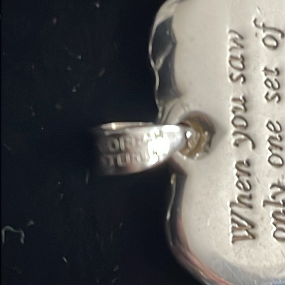 Preloved Gorham sterling two-tone footprints in the sand heart pendant - Picture 4 of 5